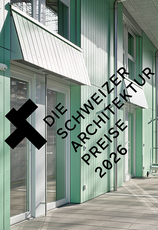 Mehrfamilienhaus in Regensdorf: Blick entlang der mintgrünen Fassade mit Wohnungstüren und kleinen Vordächern zum Laubengang. Darüber Logo und Schriftzug "Die Schweizer Architekturpreise 2026" in Schwarz.