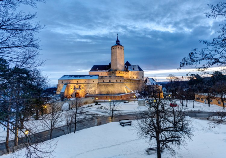 Burg Forchtenstein ist eines der bedeutendsten Wahrzeichen des Burgenlandes.
