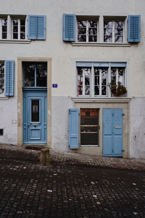 Eine Gasse in der Stadt Zürich